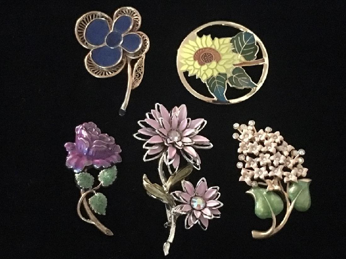 Costume Jewelry Pin Lot (5) (1 of 6)