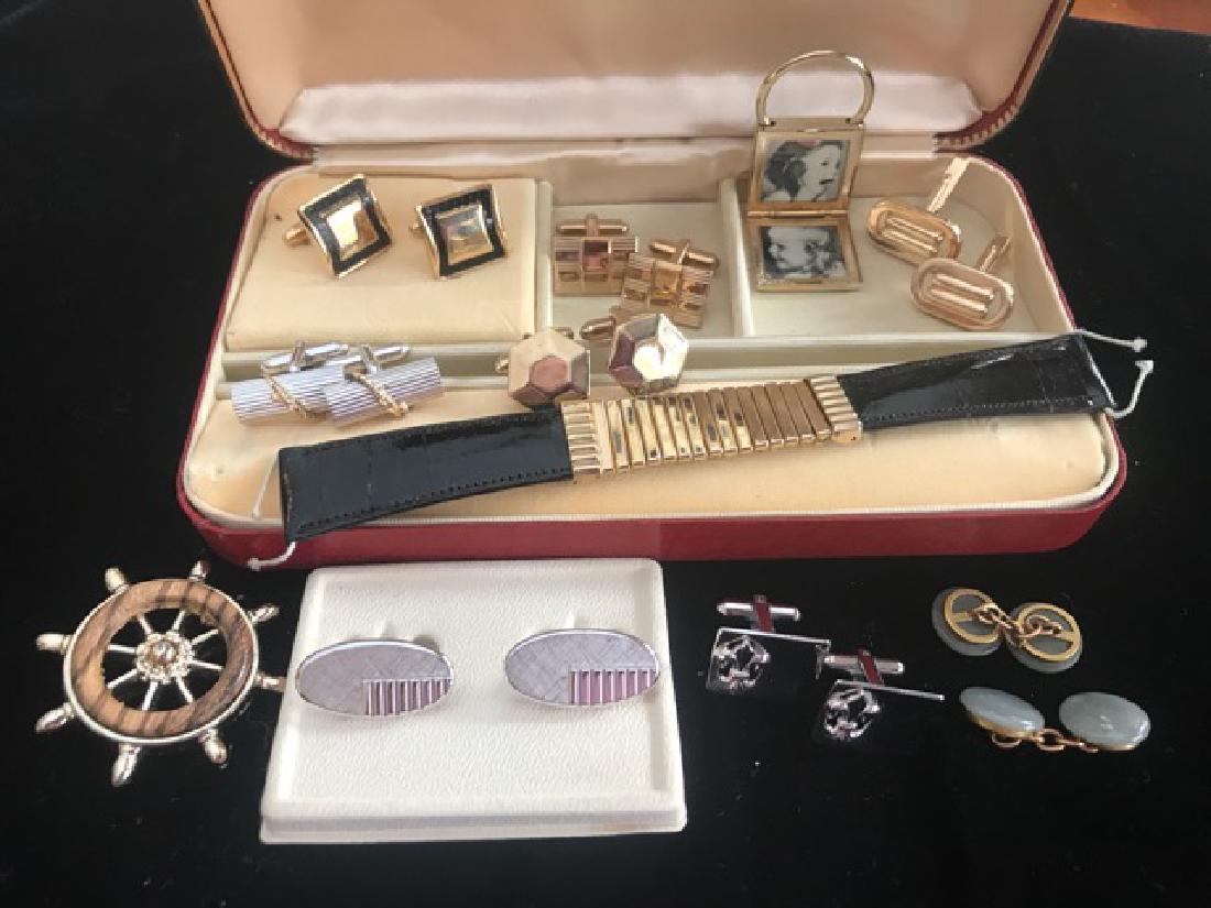 Gentleman's Cufflink & Dresser Lot (1 of 5)