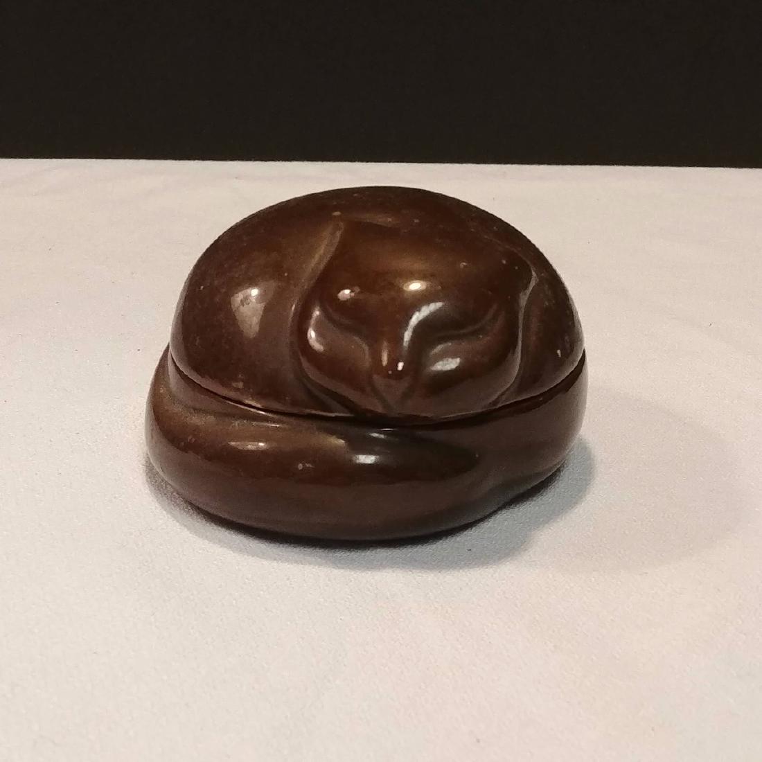 Tiffany & Co. Cat Box: Marked 1977. Brown glazed. With logo for Metropolitan Museum of Art?