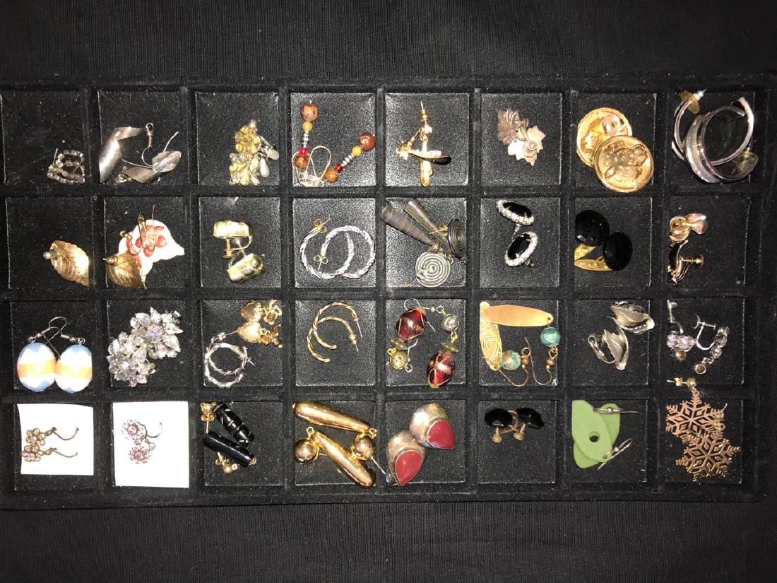 Dealer Lot of Costume Earrings (25): Mixed lot of clip, screw back, and pierced earrings including Sterling Silver carnelian clips, rhinestone, panther mediallions, snowflakes, etc.