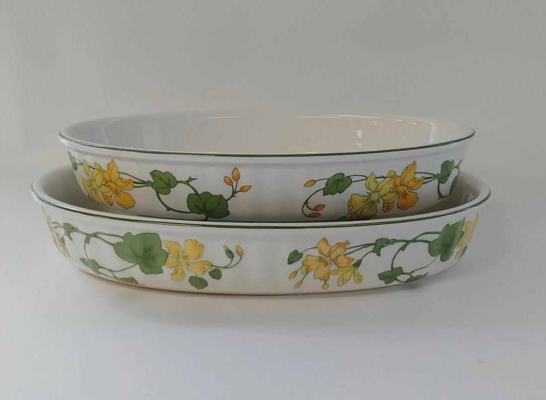 Villeroy & Boch Oval Geranium Casseroles (2): 13.5" x 9.75" x 3" H; 13.25" x 8.5" x 2.5" H
