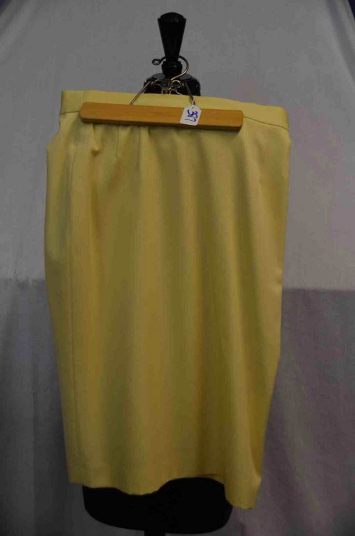 Escada Margaretha Ley Skirt: Size 40. Yellow below the knee skirt. 100% wool.