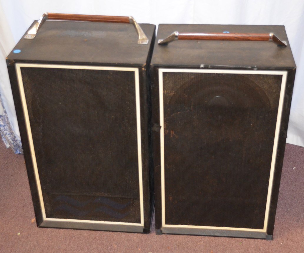 Two Seeburg Disco Speakers: Two vintage Seeburg Model Q550 disco speakers, 50 Watt serial 1605516. Full range with lamps, 12V, low impedance.