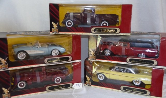 Lot of 5 Die Cast Metal Sportscars 1:18: Road Signature Deluxe Edition - 1937 Studebaker Coupe Express Pick Up; 1957 Chevy Corvette; 1950 GMC Pick Up; 1957 Ford Courier Sedan Delivery; 1961 Desoto Adventurer. In original but somewhat damaged