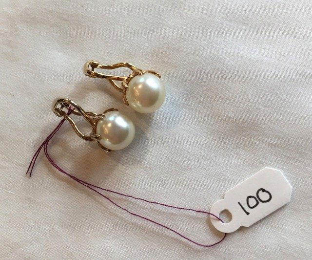 Pair of Ciner Pearl Earrings: 1" long