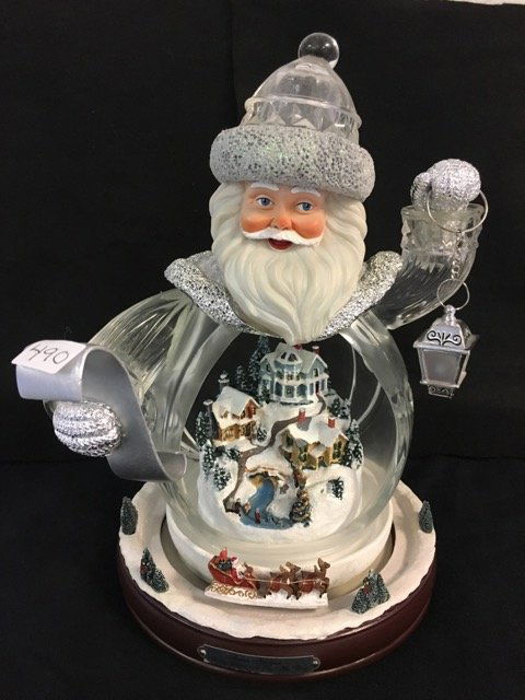 Thomas Kinkade - Santa Claus Motion Globe: Santa Claus Is On His Way. Bradford Exchange crystal motion globe.