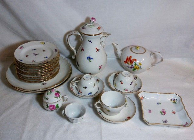 Lot of Meissen Scattered Flowers China (1 of 4)