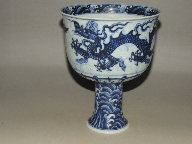 A Blue and White Stem Cup (1 of 6)