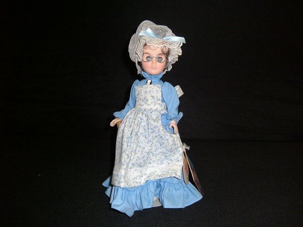 "Mother Hubbard" Doll: DOLL. "Mother Hubbard" Doll - Story Book #25 - excellent condition - 11" high - by Effanbee.