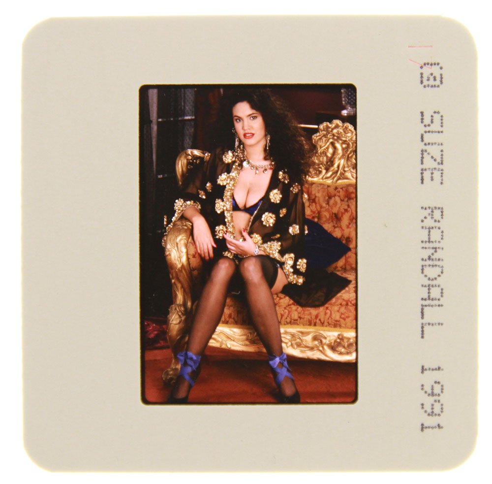 Original 35mm Jami Dion 1991 By Suze Randall: Original nude, erotic, 35mm slide features Jami Dion by Suze Randall in 1991. Print and/or markings on the slide mount are original.