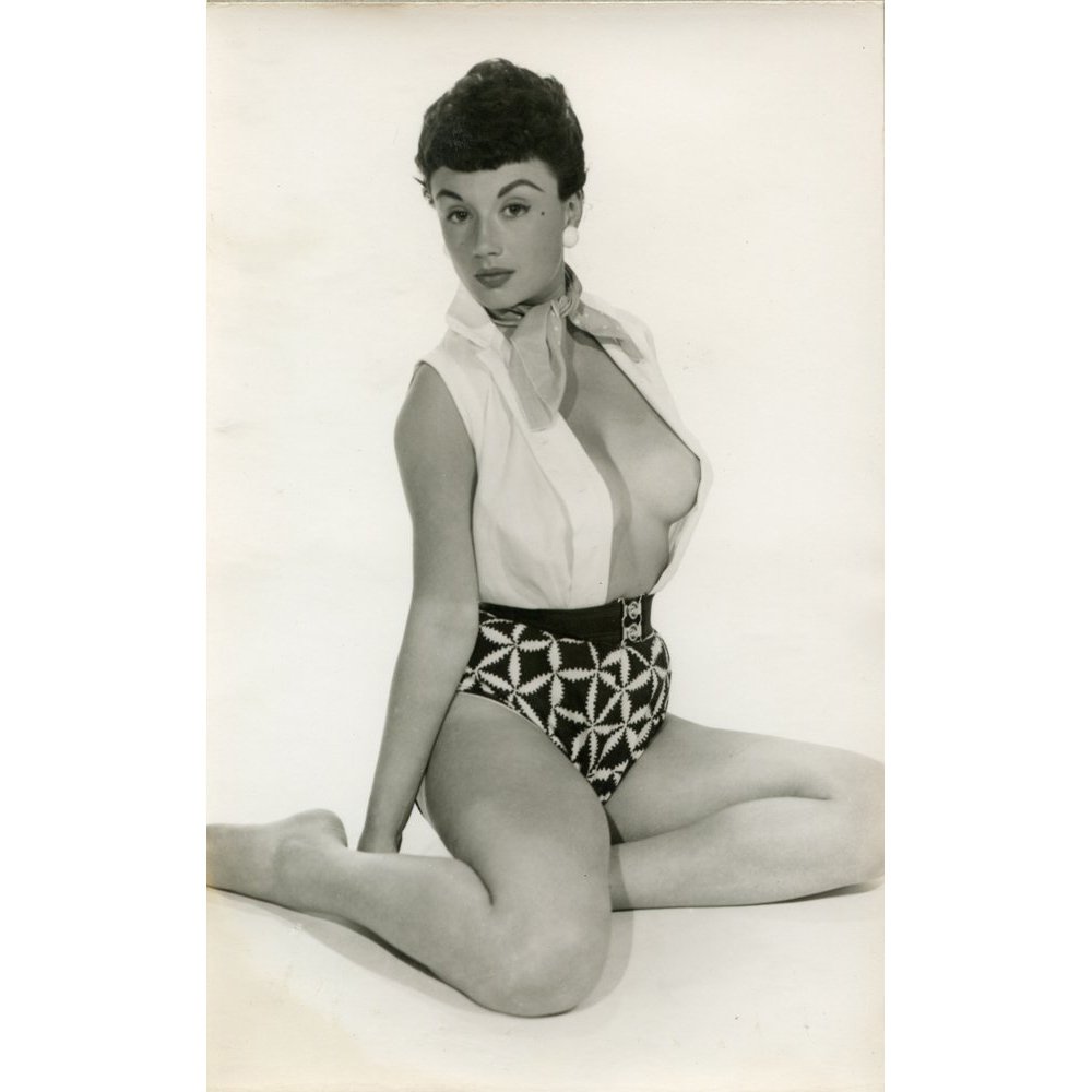 Orig Silver Gelatin Photo Pamela Green - Harrison Marks: Original 1950's silver gelatin pin up photograph of Pamela Green by Harrison Marks. Model: Pamela Gre
