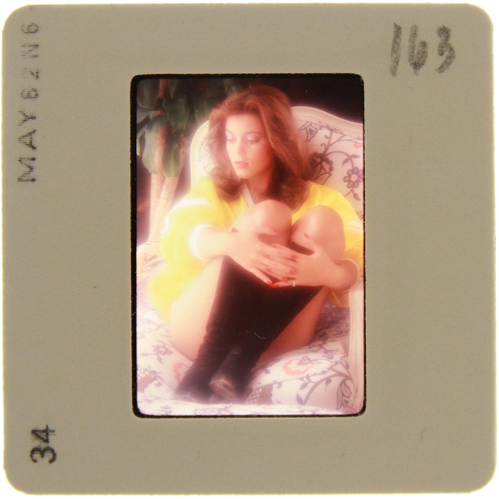 Original 35mm Carmen Pope 1982 By Bob Guccione: Original nude, erotic, 35mm slide features Carmen Pope taken by Bob Guccione in 1982. Print and/or markings on the slide mount are original.