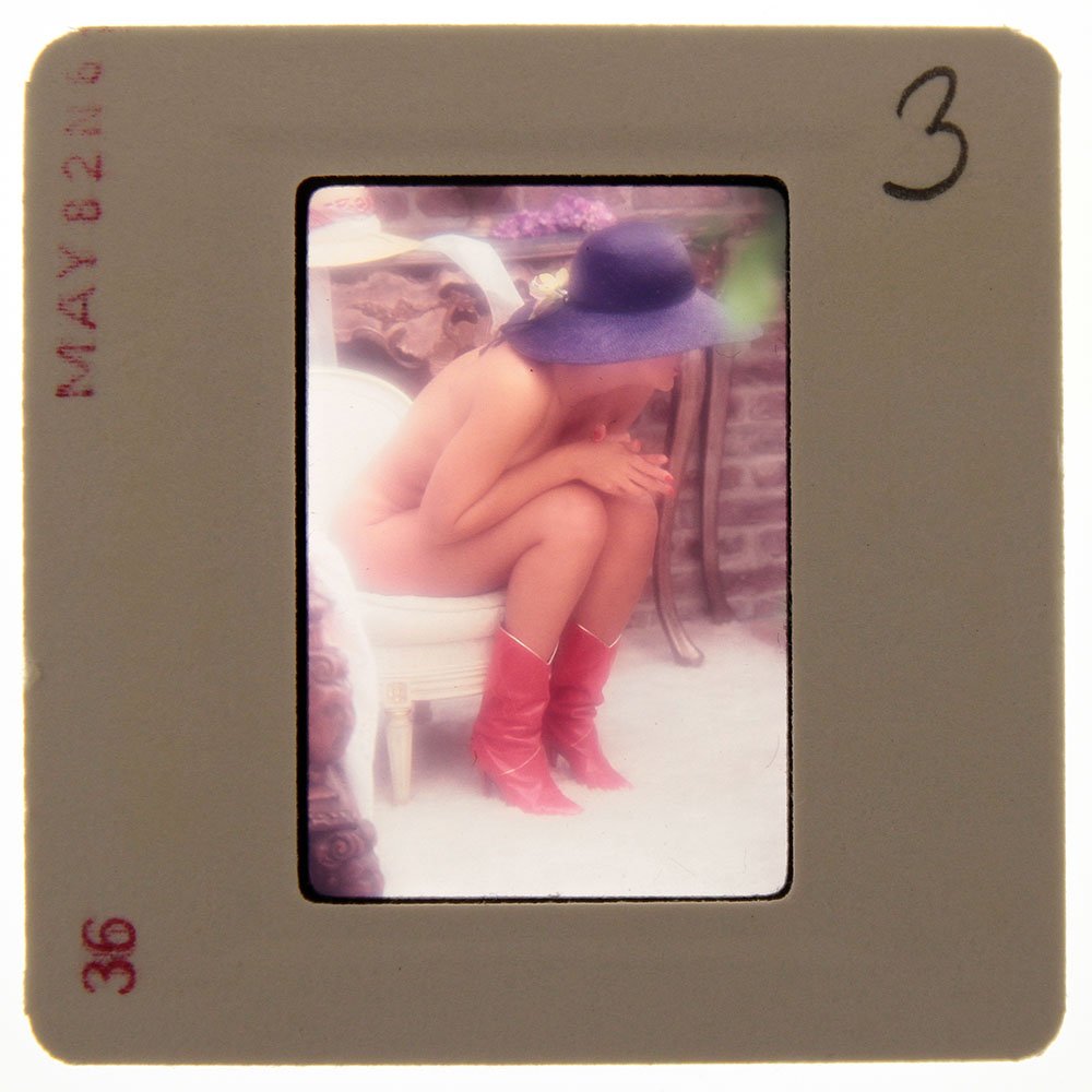 Original 35mm Carmen Pope 1982 By Bob Guccione: Original nude, erotic, 35mm slide features Carmen Pope taken by Bob Guccione in 1982. Print and/or markings on the slide mount are original.