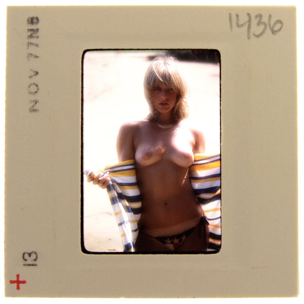 Original 35mm Jane Hargrave 1976 By Bob Guccione: Original nude, erotic, 35mm slide features Jane Hargrave taken by Bob Guccione in 1976. Print and/or markings on the slide mount are original.