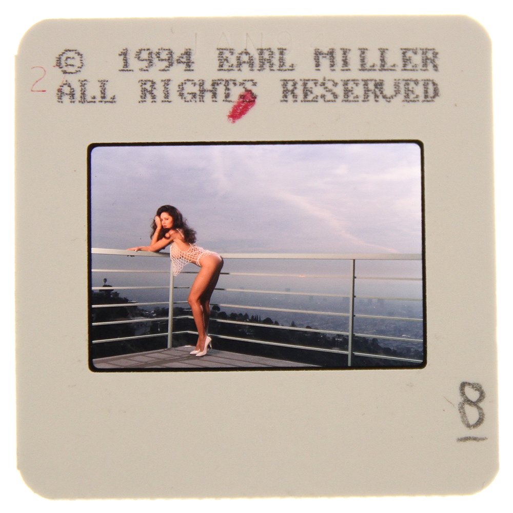 Original 35mm Leslie Glass 1994 By Earl Miller: Original nude, erotic, 35mm slide features Leslie Glass taken by Earl Miller in 1994. Print and/or markings on the slide mount are original.