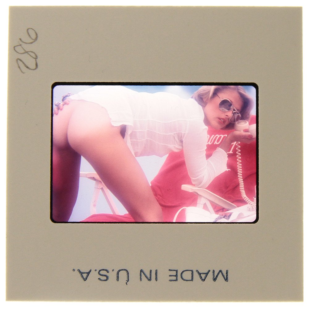 Original 35mm Jane Hargrave 1976 By Bob Guccione: Original nude, erotic, 35mm slide features Jane Hargrave taken by Bob Guccione in 1976. Print and/or markings on the slide mount are original.