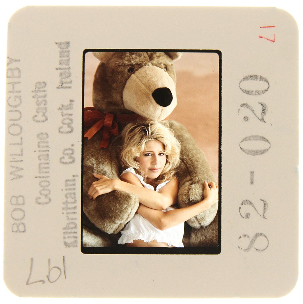 Original 35mm Pia Zadora 1982 By Bob Willoughby: Original nude, erotic, 35mm slide features Pia Zadora taken by Bob Willoughby in 1982. Subject: Golden Gl