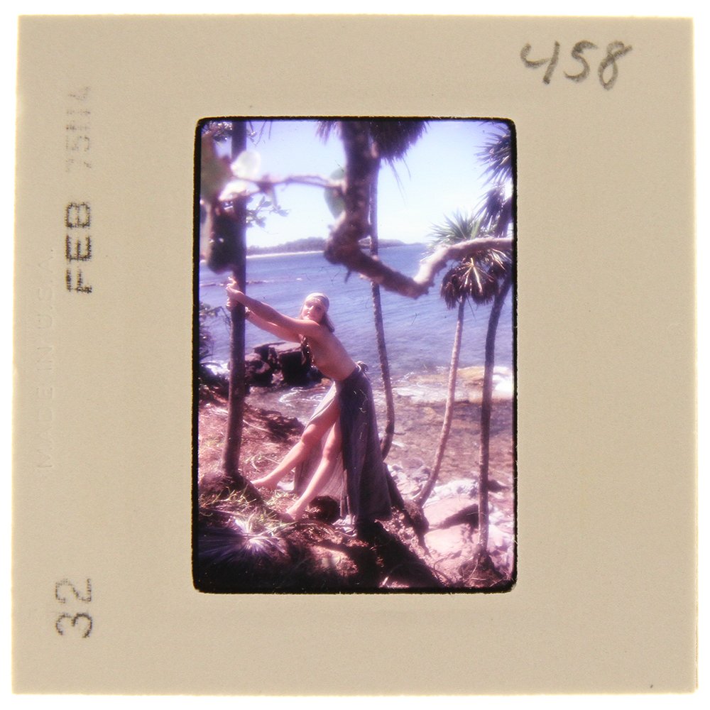Original 35mm Jane Hargrave 1975 By Bob Guccione: Original nude, erotic, 35mm slide features Jane Hargrave taken by Bob Guccione in 1975. Print and/or markings on the slide mount are original.