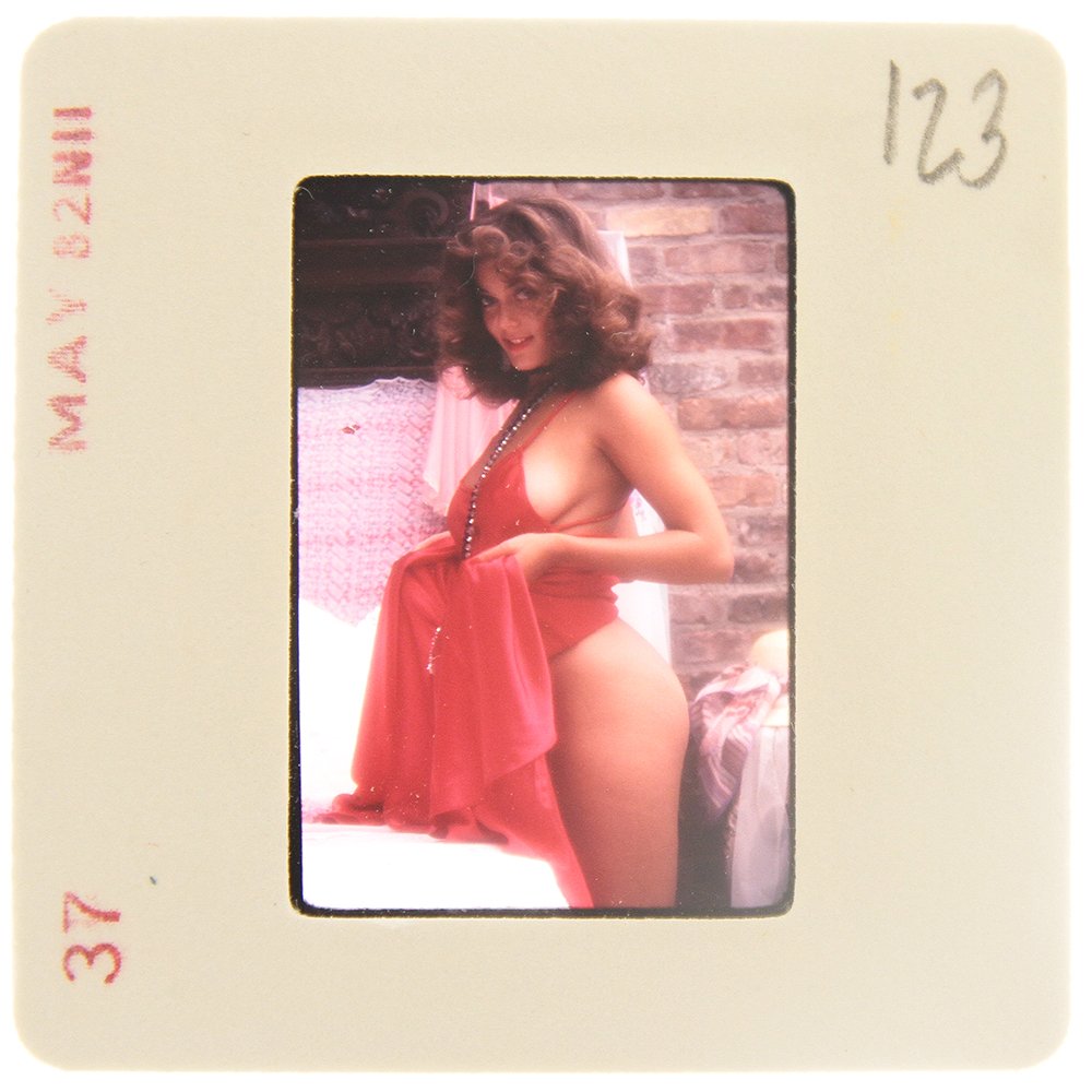 Original 35mm Carmen Pope 1982 By Bob Guccione: Original nude, erotic, 35mm slide features Carmen Pope taken by Bob Guccione in 1982. Print and/or markings on the slide mount are original.