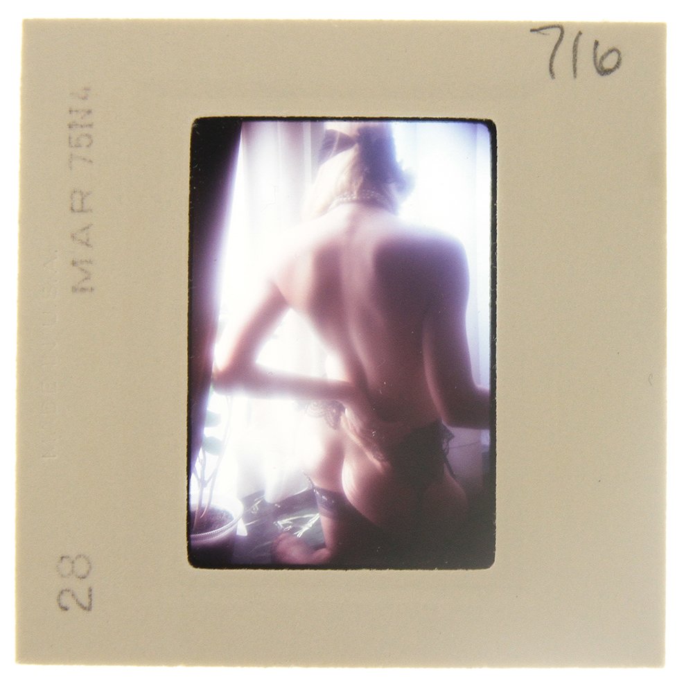 Original 35mm Jane Hargrave 1975 By Bob Guccione: Original nude, erotic, 35mm slide features Jane Hargrave taken by Bob Guccione in 1975. Print and/or markings on the slide mount are original.