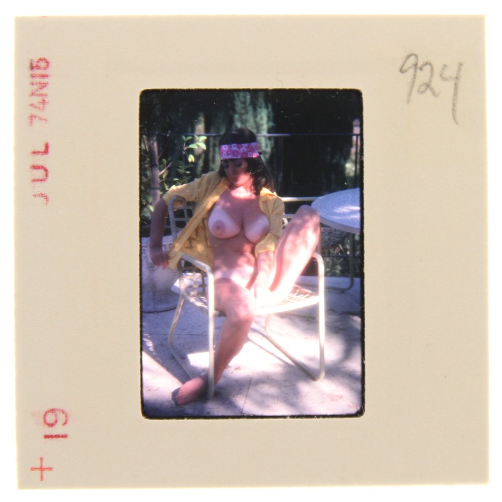 Original 35mm Avril Lund 1974 By Bob Guccione: Original nude, erotic, 35mm slide features Avril Lund taken by Bob Guccione in 1974. Print and/or markings on the slide mount are original.