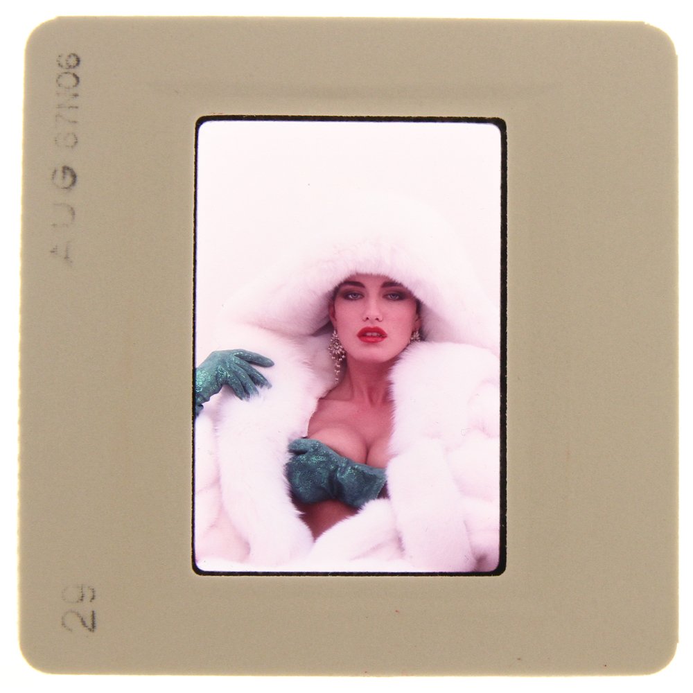 Original 35mm Janice Martin 1987 By Bob Guccione: Original nude, erotic, 35mm slide features Janice Martin taken by Bob Guccione in 1987. Print and/or markings on the slide mount are original.