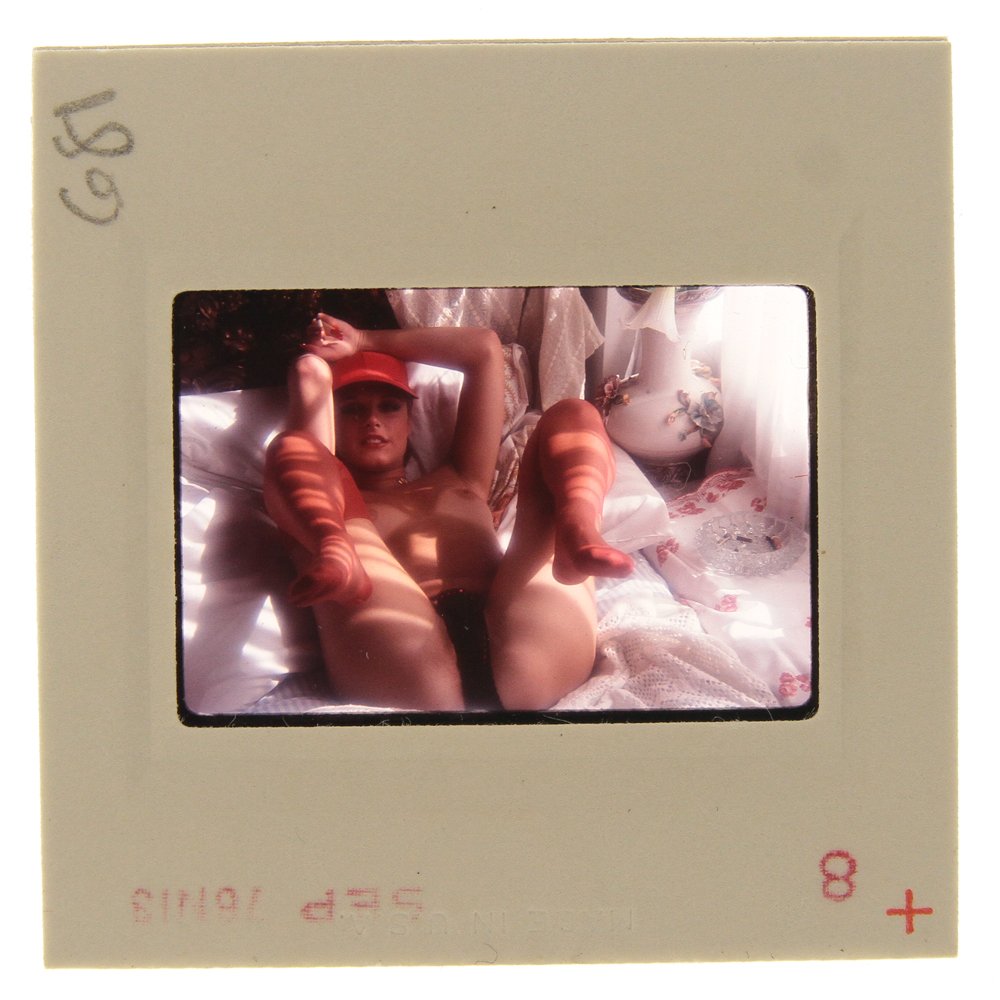 Original 35mm Jane Hargrave 1976 By Bob Guccione: Original nude, erotic, 35mm slide features Jane Hargrave taken by Bob Guccione in 1976. Print and/or markings on the slide mount are original.