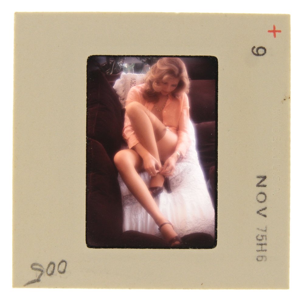 Original 35mm Joann Witty 1975 by Jeff Dunas: Original nude, erotic, 35mm slide features Joann Witty aka Priscilla Barnes taken by Jeff Dunas in 1975. Print and/or markings on the slide mount are original.