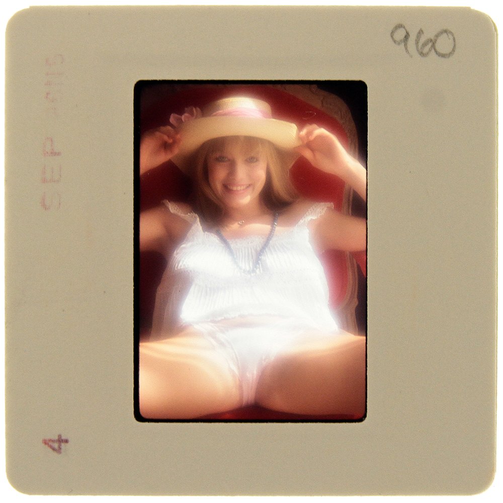 Original 35mm Janice Martin 1985 By Bob Guccione: Original nude, erotic, 35mm slide features Janice Martin taken by Bob Guccione in 1985. Print and/or markings on the slide mount are original.