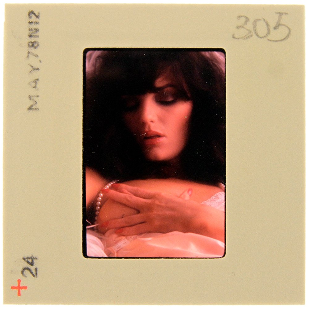 Original 35mm Kate Simmons 1978 By Bob Guccione: Original nude, erotic, 35mm slide features Kate Simmons taken by Bob Guccione in May 1978. Print and/or markings on the slide mount are original.
