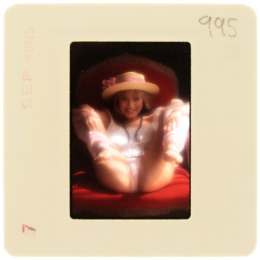 Original 35mm Janice Martin 1985 By Bob Guccione: Original nude, erotic, 35mm slide features Janice Martin taken by Bob Guccione in 1985. Print and/or markings on the slide mount are original.