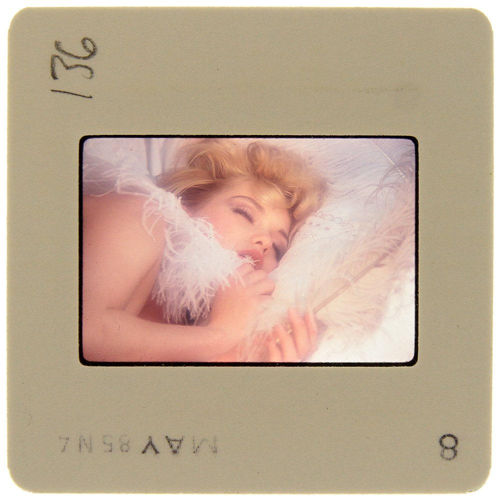 Original 35mm Janice Martin 1985 By Bob Guccione: Original nude, erotic, 35mm slide features Janice Martin taken by Bob Guccione in 1985. Print and/or markings on the slide mount are original.