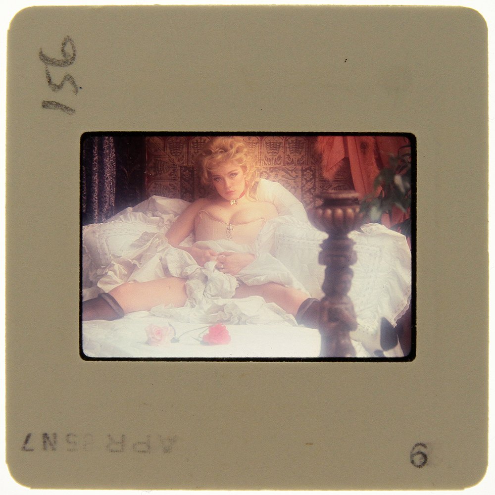 Original 35mm Janice Martin 1985 By Bob Guccione: Original nude, erotic, 35mm slide features Janice Martin taken by Bob Guccione in 1985. Print and/or markings on the slide mount are original.