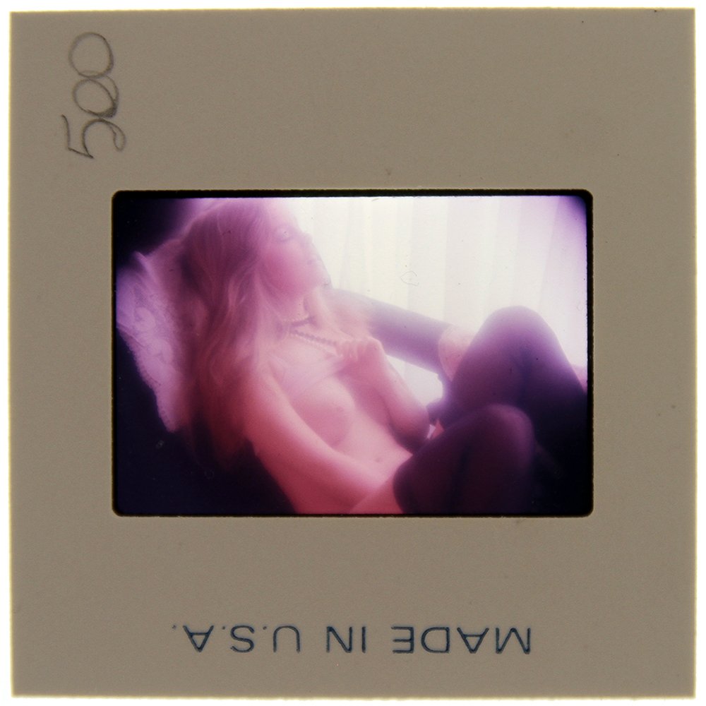 Original 35mm Wendy Blodgett 1975 By Bob Guccione: Original nude, erotic, 35mm slide features Wendy Blodgett taken by Bob Guccione in 1975. Print and/or markings on the slide mount are original.