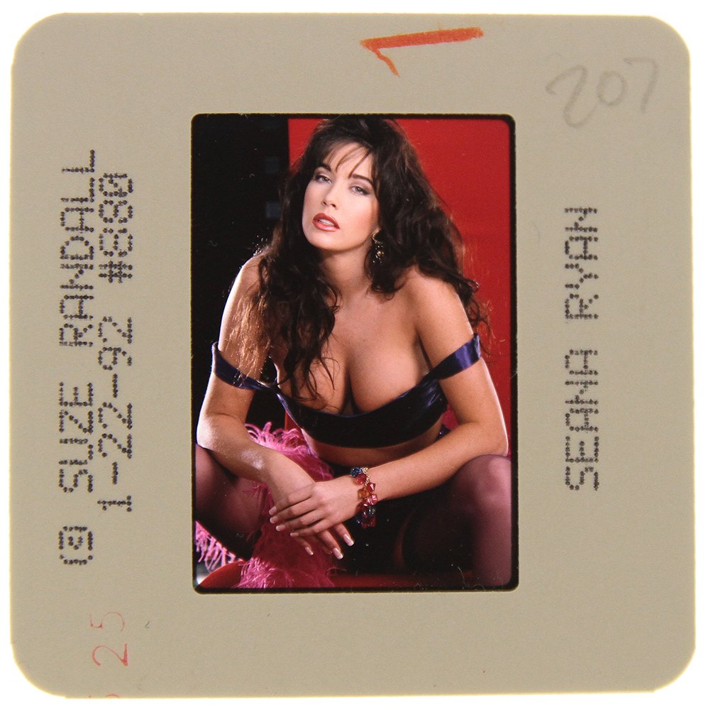 Original 35mm Seana Ryan 1992 By Suze Randall: Original nude, erotic, 35mm slide features Seana Ryan taken by Suze Randall in 1992. Print and/or markings on the slide mount are original.
