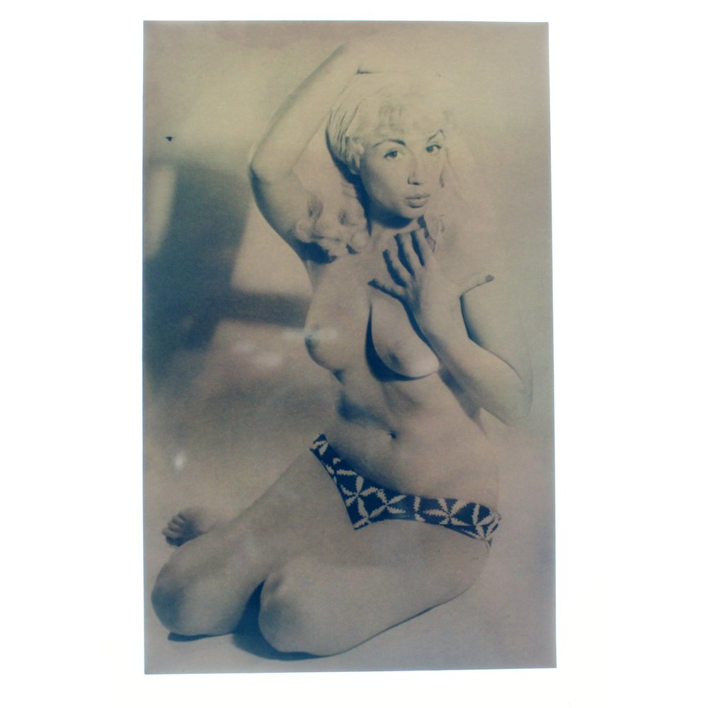 Orig Silver Gelatin 1950's Pinup Photo - Harrison Marks: Original 1950's silver gelatin pin up photograph by Harrison Marks.Model: Pamela Green, born Phyllis Pamela Green,