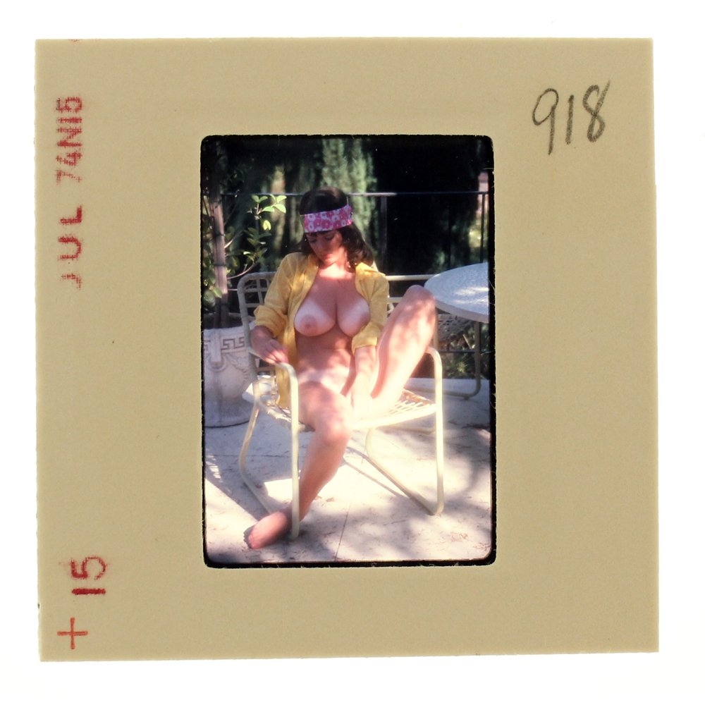 Original 35mm Avril Lund 1974 By Bob Guccione: Original nude, erotic, 35mm slide features Avril Lund taken by Bob Guccione in 1974. Print and/or markings on the slide mount are original.