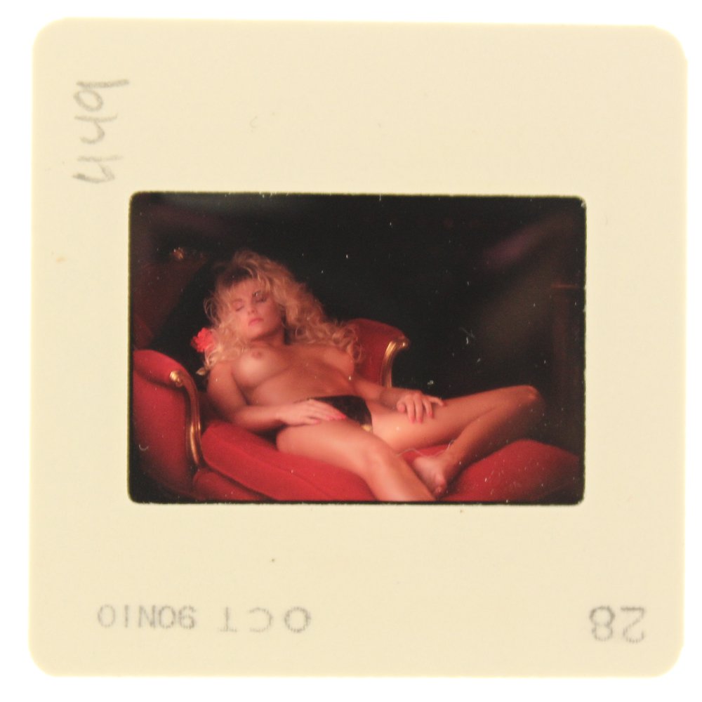 Original 35mm Simone Brigitte 1991 By Bob Guccione: Original nude, erotic, 35mm slide features Simone Brigitte taken by Bob Guccione in 1991. Print and/or markings on the slide mount are original.