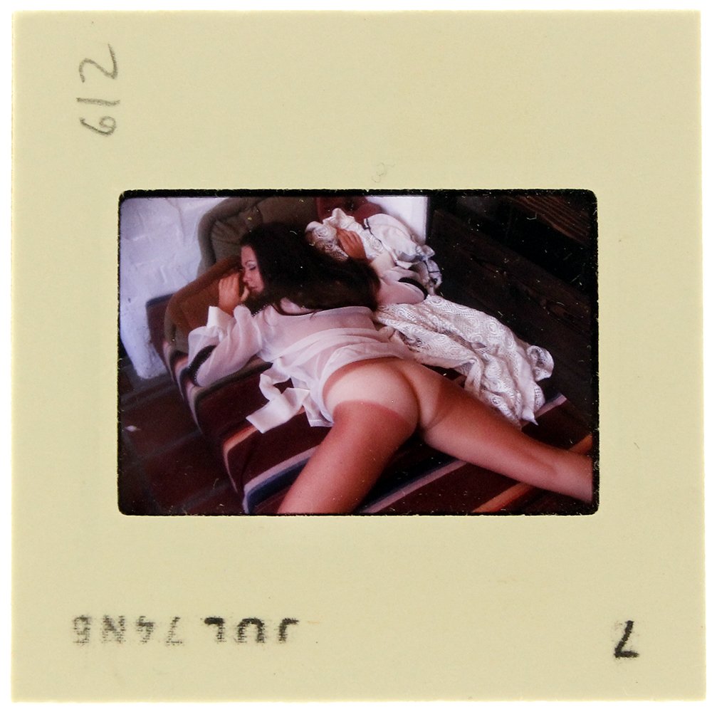Original 35mm Avril Lund 1974 By Bob Guccione: Original nude, erotic, 35mm slide features Avril Lund taken by Bob Guccione in 1974. Print and/or markings on the slide mount are original.