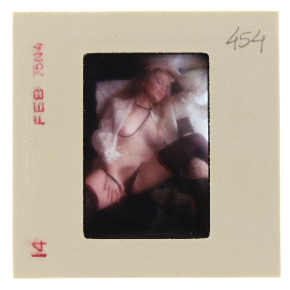 Original 35mm Wendy Blodgett 1975 By Bob Guccione: Original nude, erotic, 35mm slide features Wendy Blodgett taken by Bob Guccione in 1975. Print and/or markings on the slide mount are original.