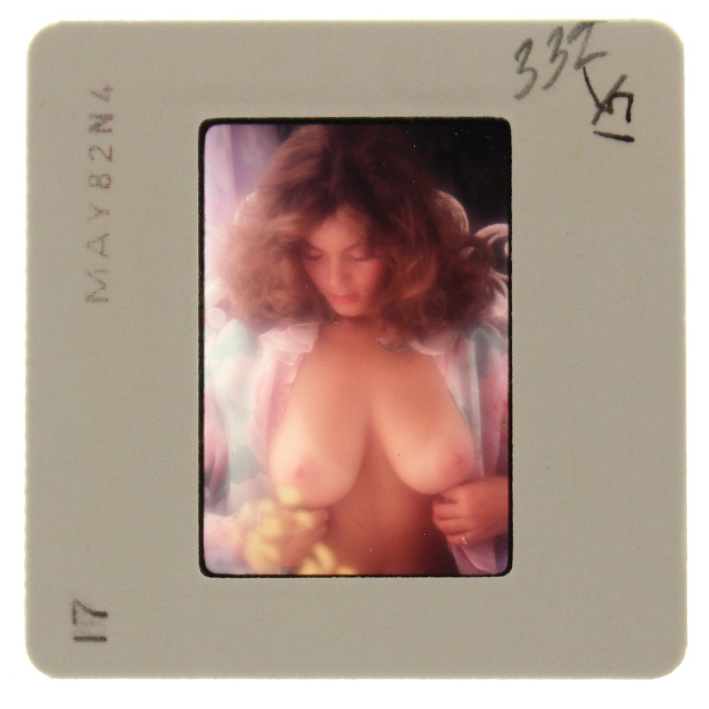 Original 35mm Carmen Pope 1982 By Bob Guccione: Original nude, erotic, 35mm slide features Carmen Pope taken by Bob Guccione in 1982. Print and/or markings on the slide mount are original.
