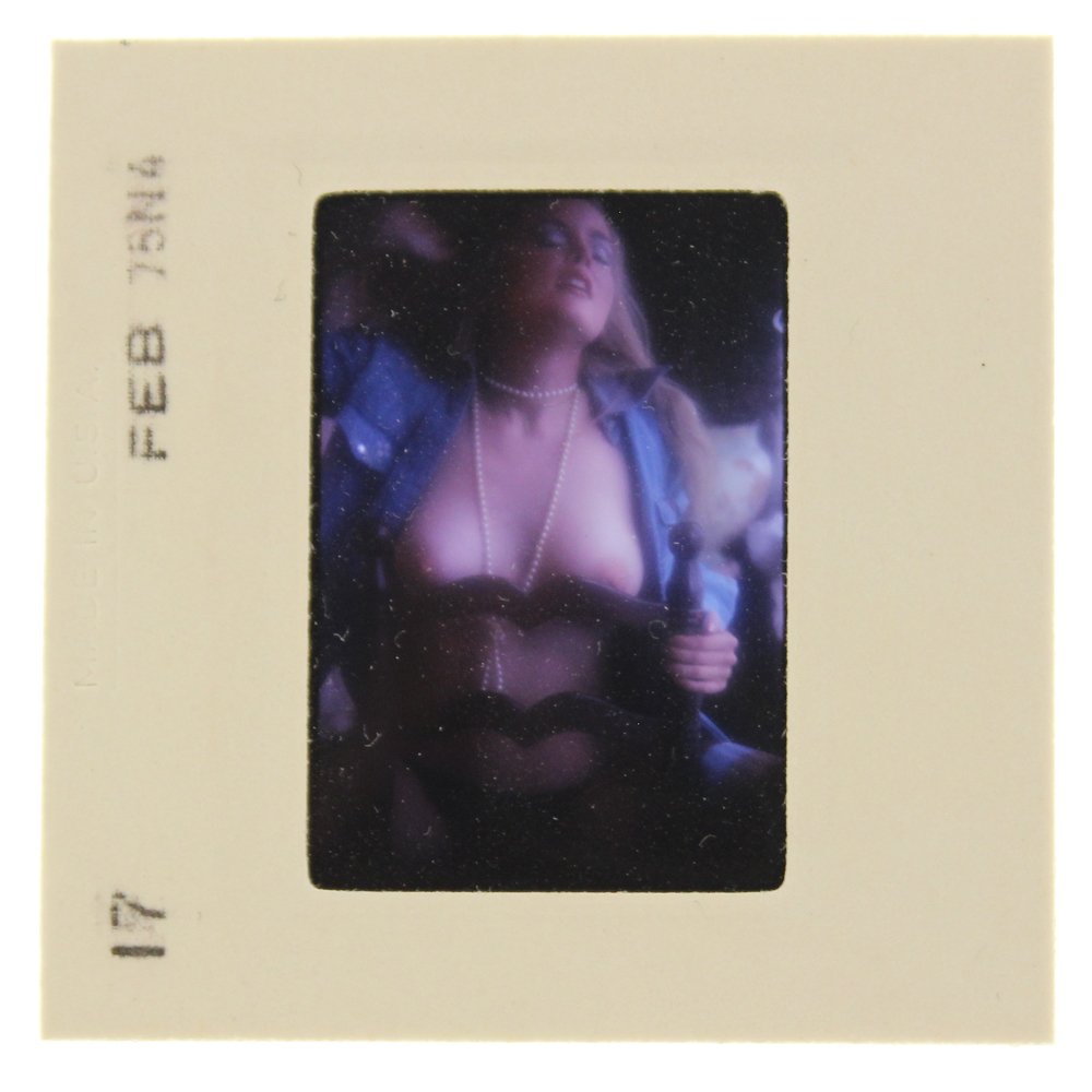 Original 35mm Wendy Blodgett 1975 By Bob Guccione: Original nude, erotic, 35mm slide features Wendy Blodgett taken by Bob Guccione in 1975. Print and/or markings on the slide mount are original.