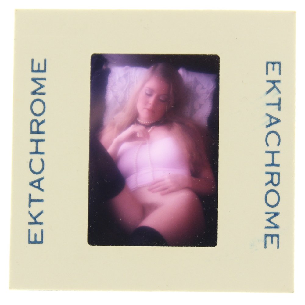 Original 35mm Wendy Blodgett 1975 By Bob Guccione: Original nude, erotic, 35mm slide features Wendy Blodgett taken by Bob Guccione in 1975. Print and/or markings on the slide mount are original.