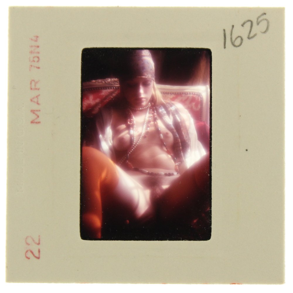 Original 35mm Jane Hargrave 1975 By Bob Guccione: Original nude, erotic, 35mm slide features Jane Hargrave taken by Bob Guccione in 1975. Print and/or markings on the slide mount are original.