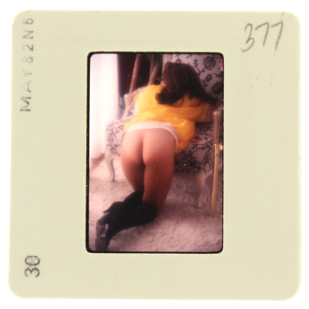Original 35mm Carmen Pope 1982 By Bob Guccione: Original nude, erotic, 35mm slide features Carmen Pope taken by Bob Guccione in 1982. Print and/or markings on the slide mount are original.