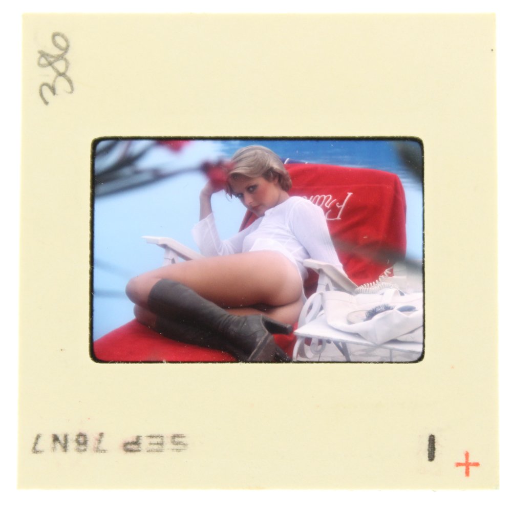 Original 35mm Jane Hargrave 1976 By Bob Guccione: Original nude, erotic, 35mm slide features Jane Hargrave taken by Bob Guccione in 1976. Print and/or markings on the slide mount are original.