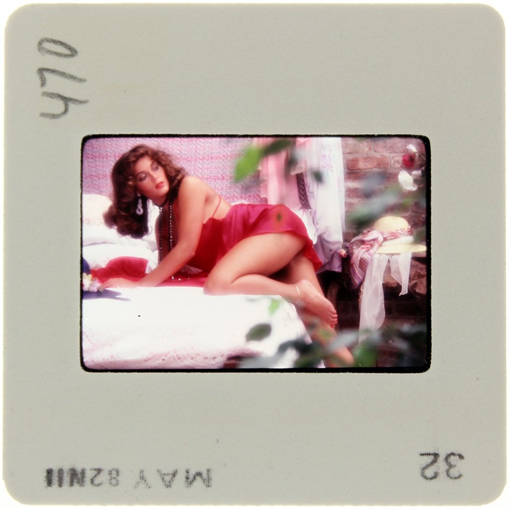 Original 35mm Carmen Pope 1982 By Bob Guccione: Original nude, erotic, 35mm slide features Carmen Pope taken by Bob Guccione in 1982. Print and/or markings on the slide mount are original.