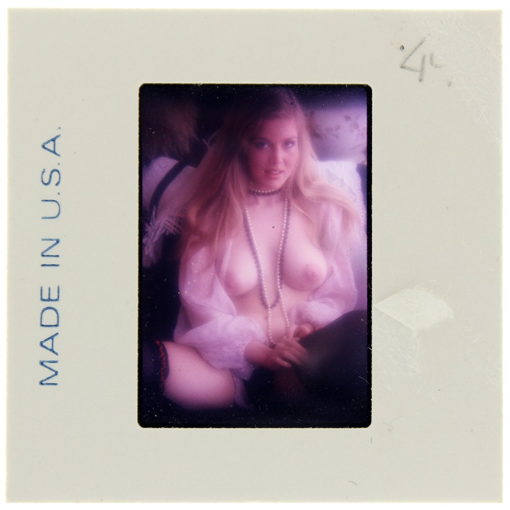 Original 35mm Wendy Blodgett 1975 By Bob Guccione: Original nude, erotic, 35mm slide features Wendy Blodgett taken by Bob Guccione in 1975. Print and/or markings on the slide mount are original.