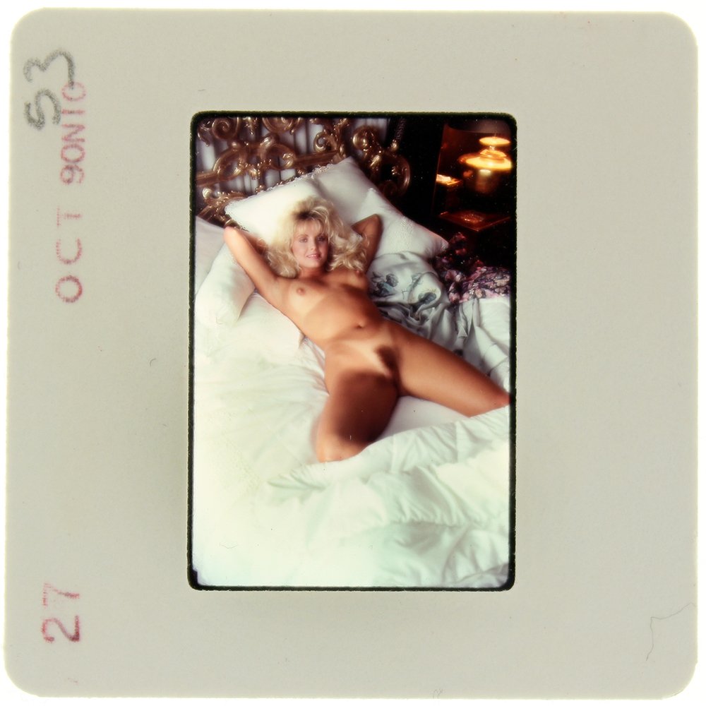 Original 35mm Simone Brigitte 1991 By Bob Guccione: Original nude, erotic, 35mm slide features Simone Brigitte taken by Bob Guccione in 1991. Print and/or markings on the slide mount are original.