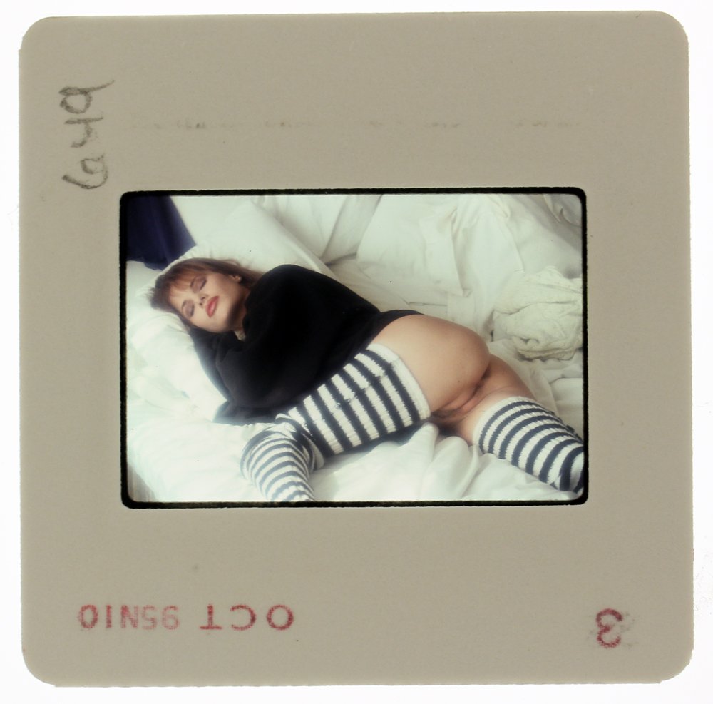 Andi Sue Irwin 1995 35mm By Bob Guccione: Original nude, erotic, 35mm slide features Andi Sue Irwin taken by Bob Guccione in 1995. Print and/or markings on the slide mount are original. Print and/or markings on the slide mount are original.